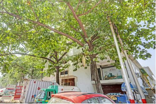 Hotel O Park Inn Near Parashuram Chowk