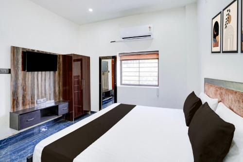 Hotel O R.N. Palace