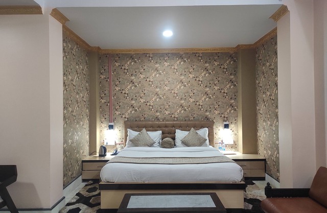Hotel Rising Sun