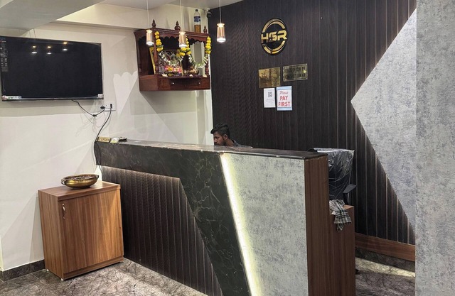 Hotel Sahara Residency