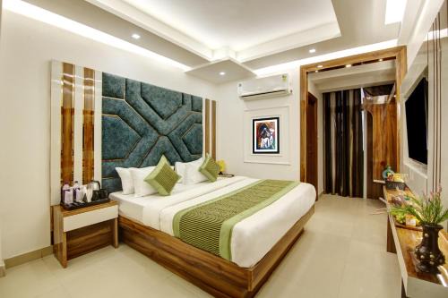 Hotel Star Villa - Front of New Delhi Railway Station & 5 Minute from Connaught Place