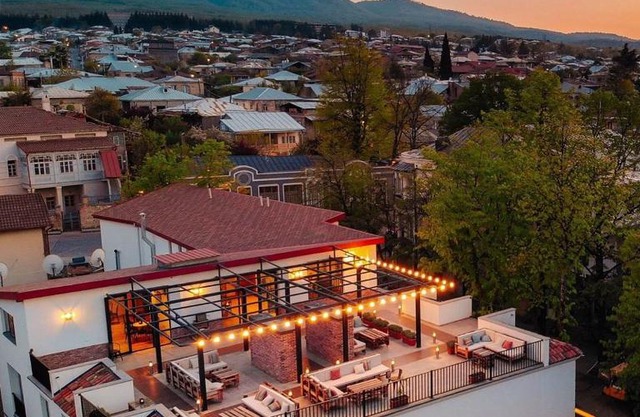 Hotel Tela & Mareli Winery