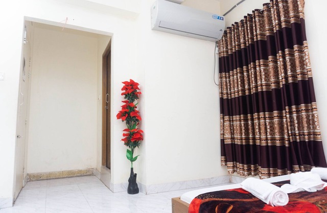 Hotel White House International Residential - Family Room - Non AC