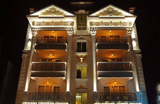 Hotel White Rock