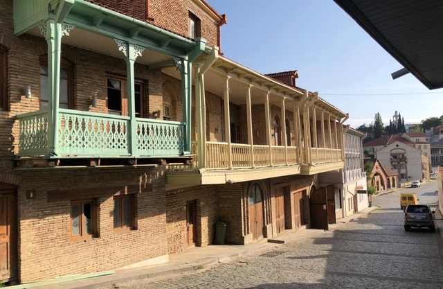 Hotel with 5 bedrooms, 5 bathrooms, kitchen, lounge + balcony with great views