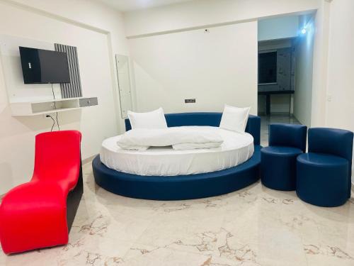 Hotel Wow Inn - Dhanori-Lohegaon Rd, Parande Nagar, Dhanori, Pune