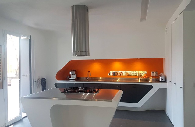 House 10 minutes walk from the center, 14 minutes by car from the sea