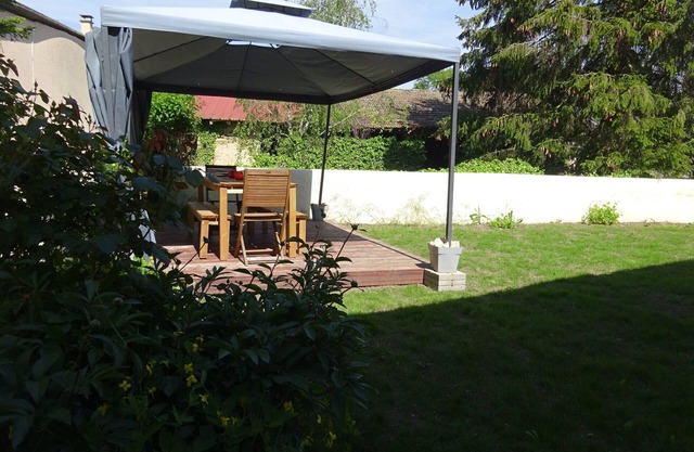 House 10 people