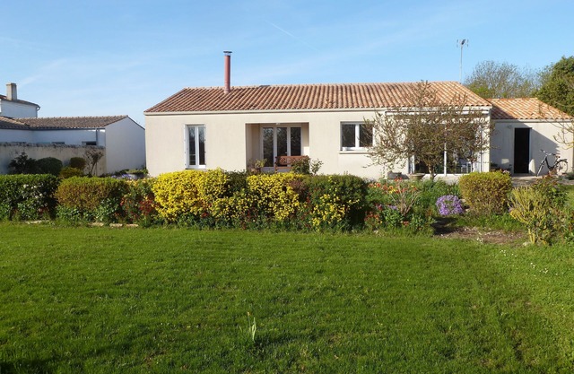 House 10km from La Rochelle