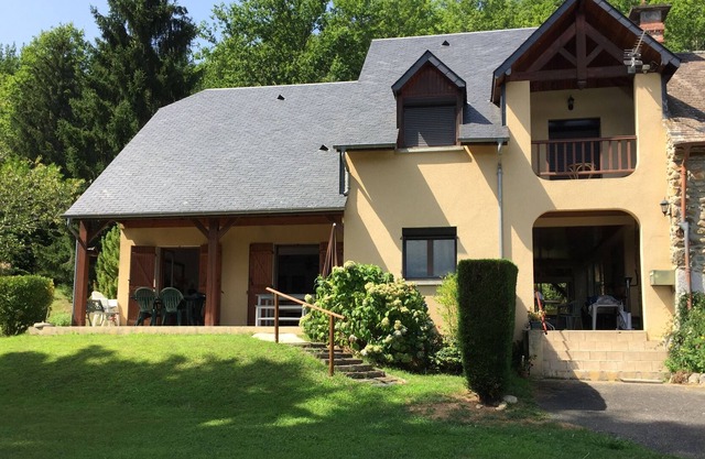 House 12O m2 spacious and very quiet near Lourdes.