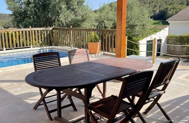 House 2/5 people pool secure access children/enclosed garden