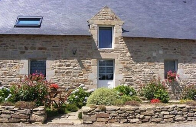 House (2 bdrms)Very comfortable 300m coastal path 1km port LE BONO Gulf Morbihan