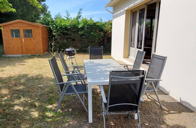 House 5 minutes from beaches and town center