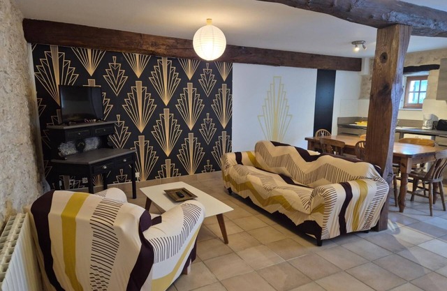 House 6 sleeps 5/6 3 bedrooms 1 bathroom