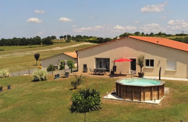 HOUSE All comfort in PERIGORD Ax BERGERAC EYMET