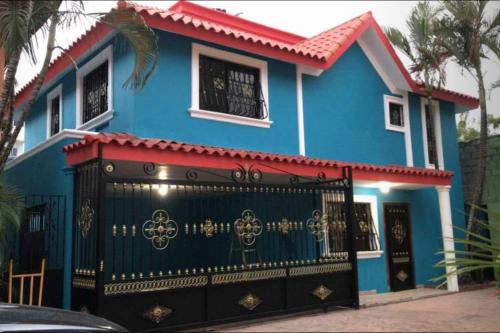 House-Blue-Mary