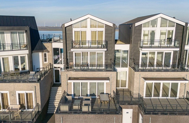 House by Lake Sint-Annaland near Marina