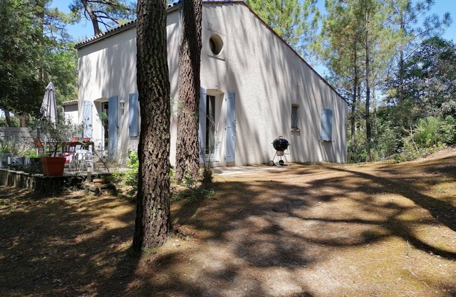 House close to the sea in a quiet residential area.