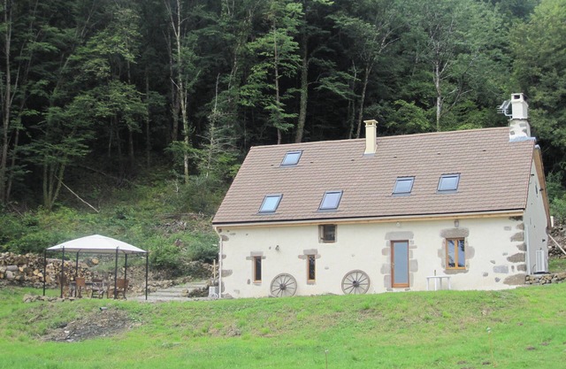 House, charming cottage in the Cantal