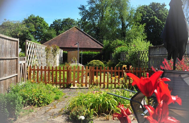 House /Cottage in Wallingford Town with private parking
