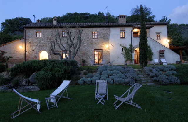 HOUSE from the 1700s in hunting reserve, surrounded by fantastic landscape, swimming pool