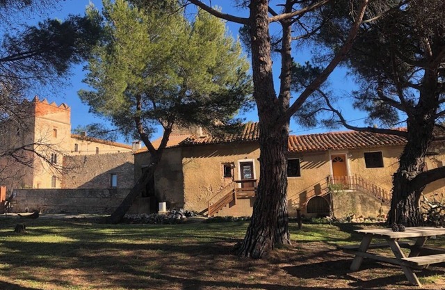 House Hamlet Monastir del Camp