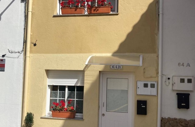 House in the "Monte Pedroso" natural park, 12 minutes walk from the Cathedral