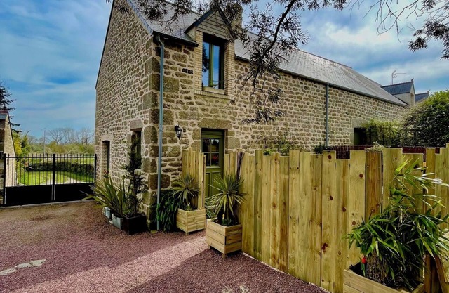 House in a haven of peace 1.5 kilometers from the Cap beach in Montfarville.