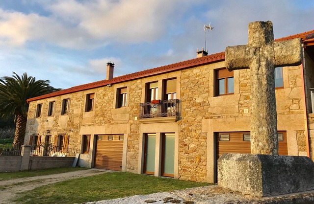 House in a natural setting, 200m from the beach in Costa da Morte