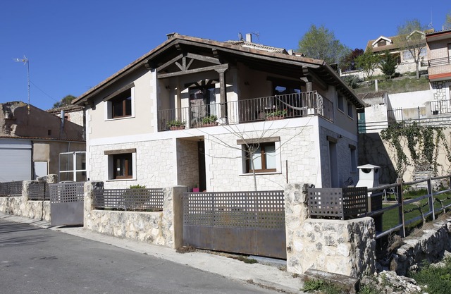 House in Fompedraza for 7/8 people in Ribera del Duero, near Peñafiel