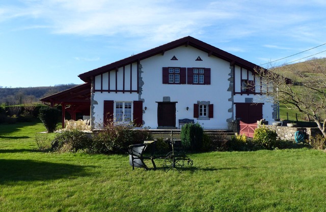 HOUSE IN THE BASQUE COUNTRY IN LARCEVEAU