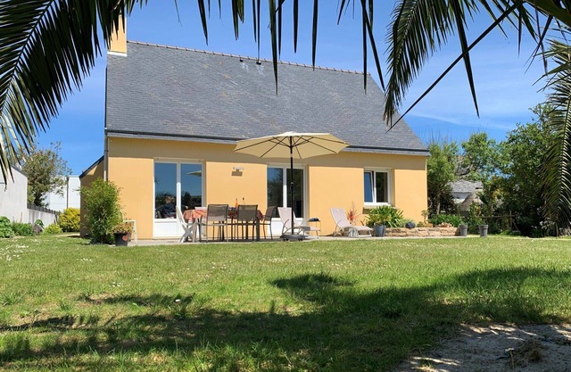 HOUSE in PLOUESCAT, seaside, 2 bedrooms, sleeps 5