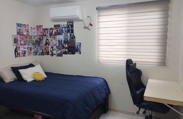 House in private neighborhood for 6 people