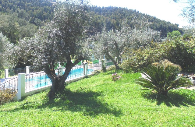 House in Relíquias, Alentejo with pool and views over the hills