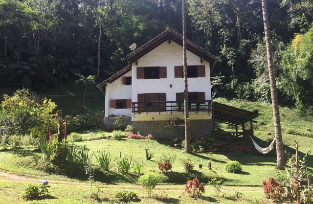 HOUSE IN THE MIDDLE OF NATURE - MARINGÁ MG