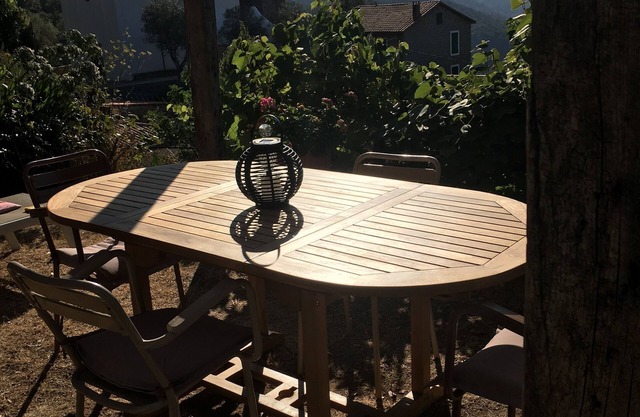 House in the heart of nature in a small village 35 minutes from the beaches of Sagone