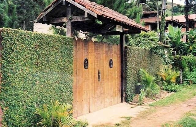 House in Visconde de Mauá overlooking the river