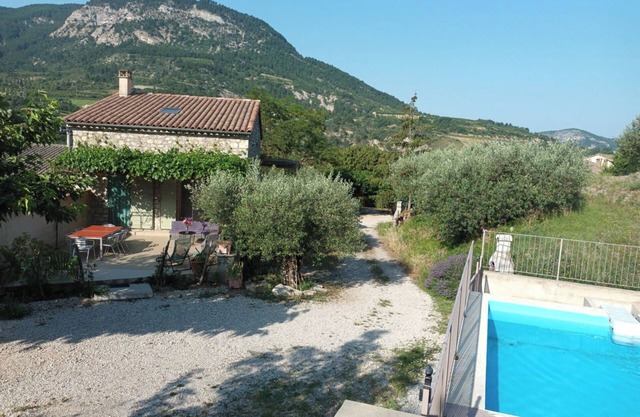 House "Le Vieil Olivier" with Mountain View, Shared Pool and Wi-Fi