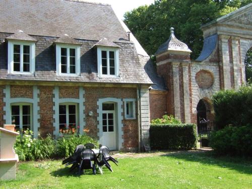 House near Merlimont-Plage and historic abbey