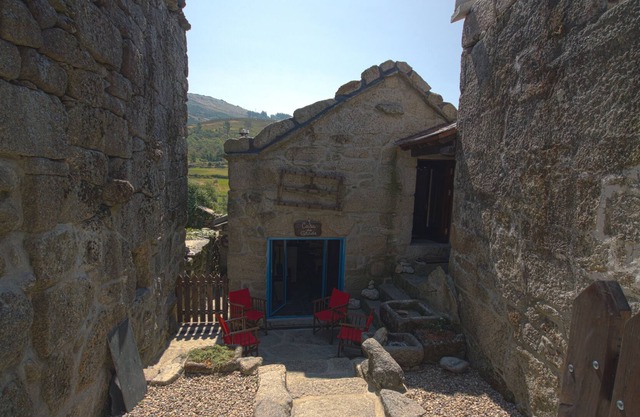 House of the Grade (Bobal, Natural Park of Alvão)