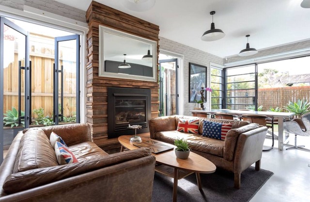 House of Windsor by Ready Set Stay - Kings Domain - Fully Fenced and WIFI