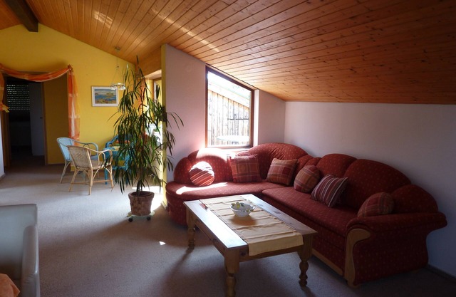 House on the golf course - beautiful 3 room attic apartment and feel-good climate