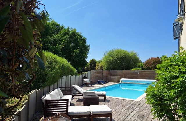 House on the golf course - private pool
