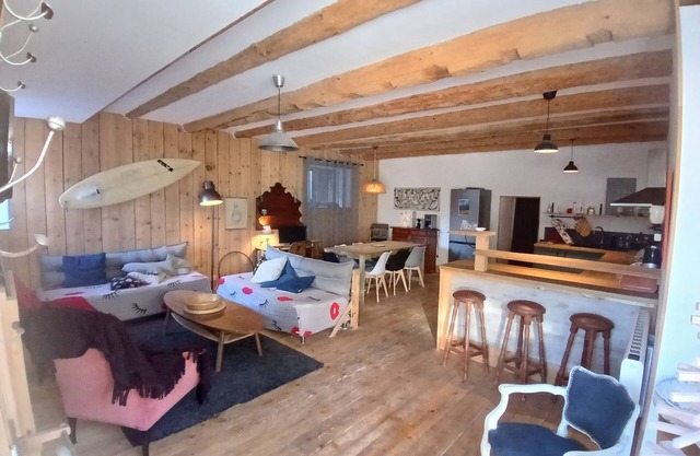 House on the road to the legendary Pyrenean passes, ideal for sports vacations