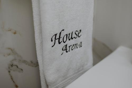 House Paradise- House Arena