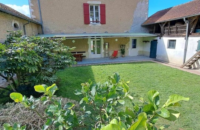 House Saint Genez - EYRES MONCUBE