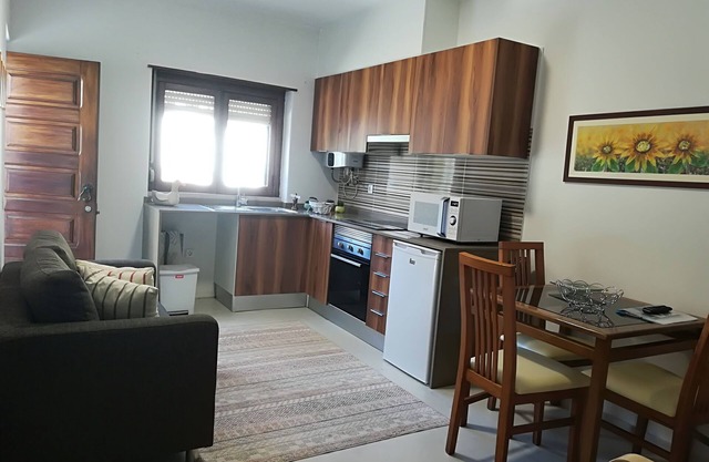 House T2, view Serra Arrábida, near the beach and private parking.