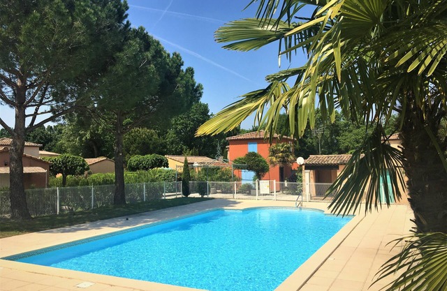 HOUSE WITH SWIMMING POOL IN GOLF 18 HOLES