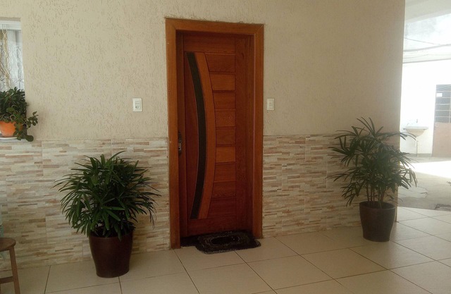 House with 03 bedrooms and all with air conditioning & garage