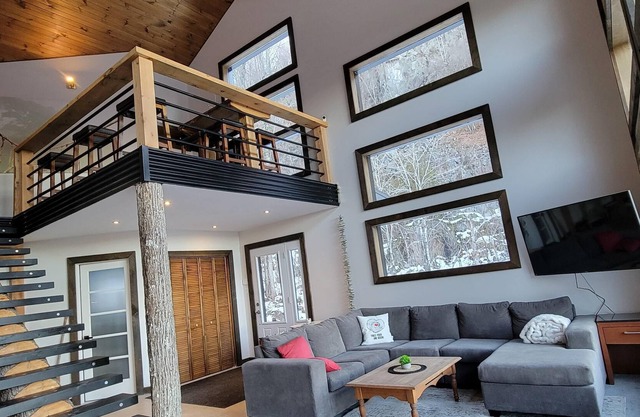 House with 4 bedrooms and 2 bathrooms